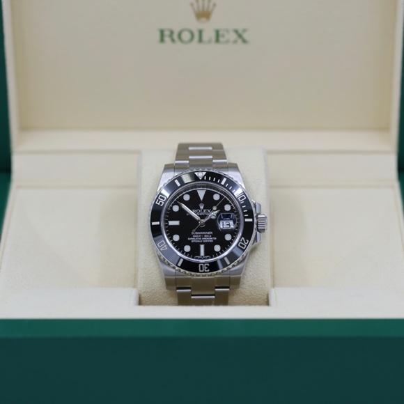 Rolex Submariner Ceramic 40mm - Picture 7 of 9